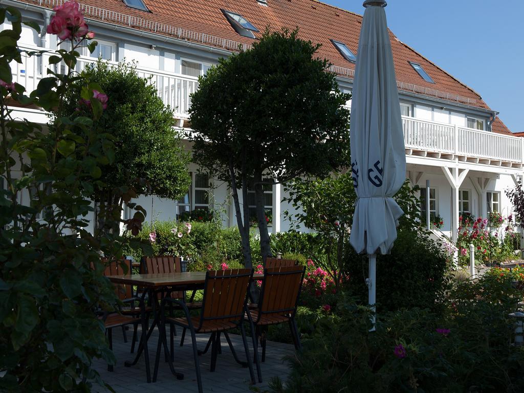 Haus Am Meer Hotel Ahrenshoop Exterior foto